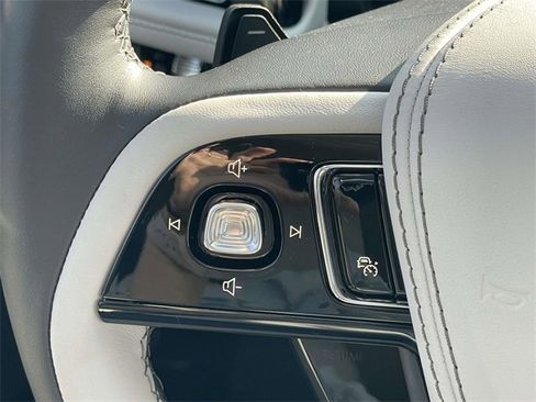 New 2026 Lincoln Aviator AWD image 16