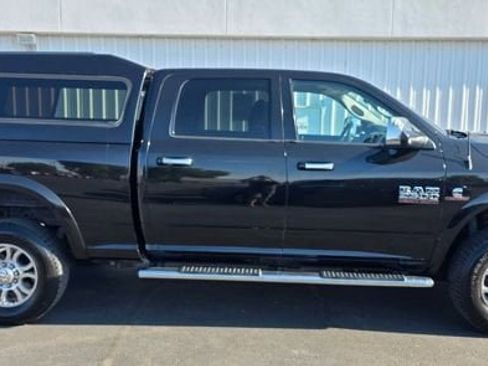 Used 2018 RAM 2500 Laramie AWD/4WD image 6