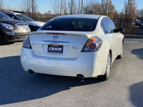 Used 2011 Nissan Altima 2.5 S w/ Special Edition Pkg image 7