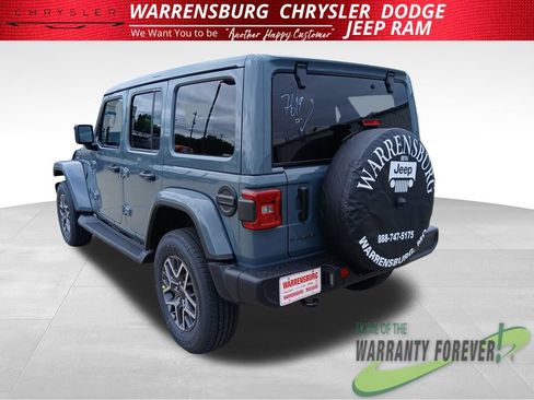 New 2026 Jeep Wrangler Unlimited Sahara AWD/4WD image 6
