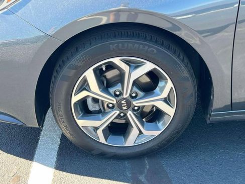 Used 2020 Kia Forte LXS FWD image 7