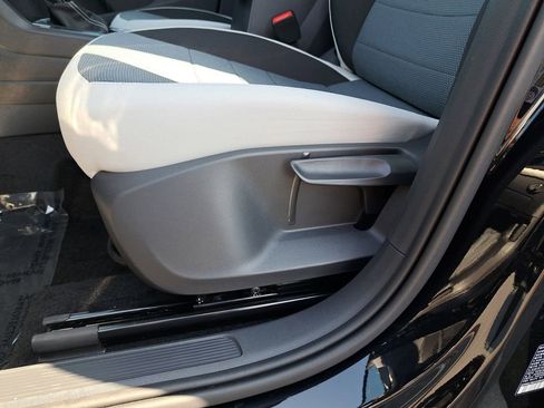 New 2025 Volkswagen Taos S image 36