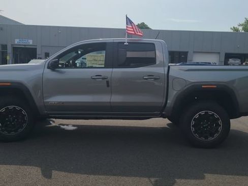 New 2026 GMC Canyon AT4 AWD/4WD image 4