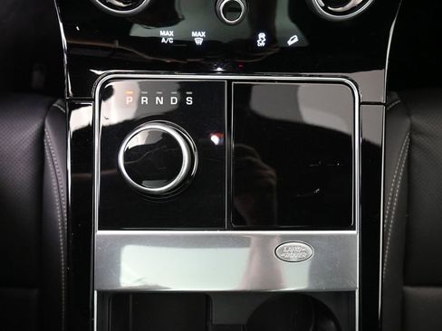 Used 2019 Land Rover Range Rover Velar S AWD/4WD image 18