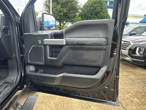 Used 2019 Ford F150 Platinum w/ Equipment Group 701A Luxury AWD/4WD image 19