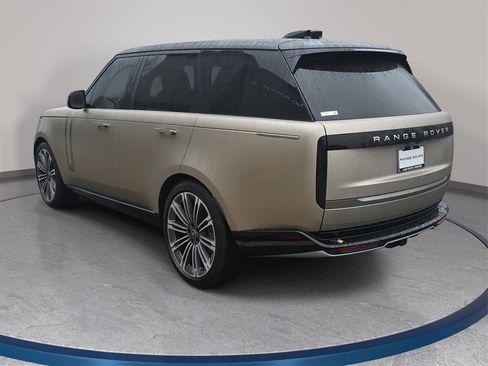 New 2025 Land Rover Range Rover SE image 7