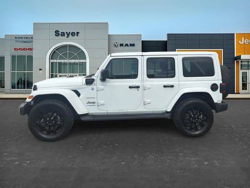 Used 2021 Jeep Wrangler Unlimited Sahara w/ Cold Weather Group AWD/4WD image 4