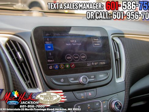 Used 2025 Chevrolet Malibu LT FWD image 12