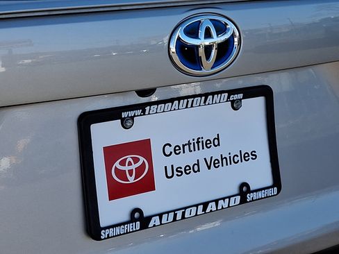 Used 2022 Toyota RAV4 LE image 24