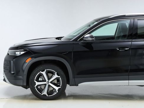 New 2026 Volkswagen Tiguan SE image 41