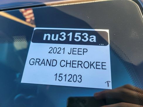Used 2021 Jeep Grand Cherokee L Laredo image 26
