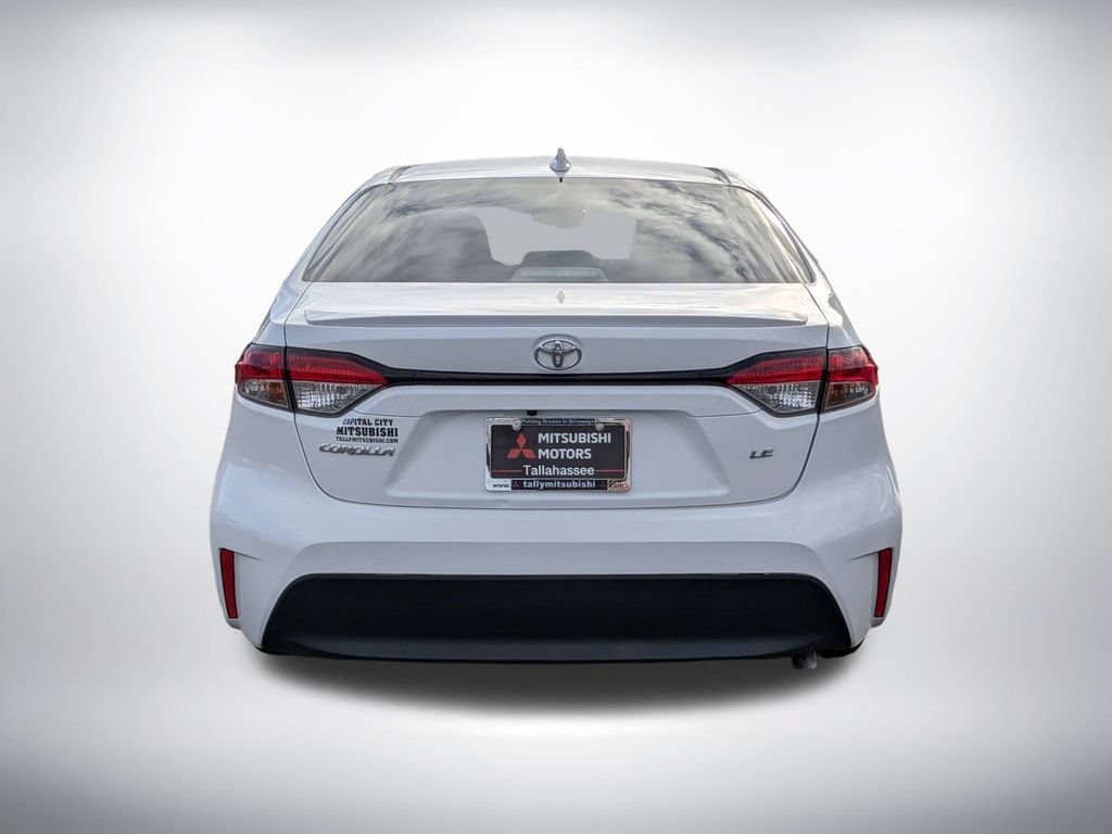Used 2024 Toyota Corolla LE w/ LE Convenience Package FWD image 5