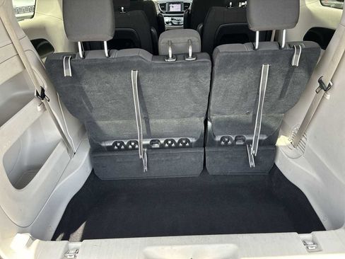 Certified 2023 Chrysler Voyager LX FWD image 19