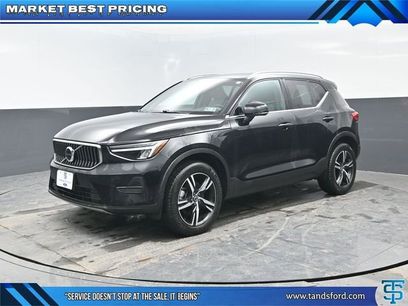 Used 2024 Volvo XC40 B5 Core