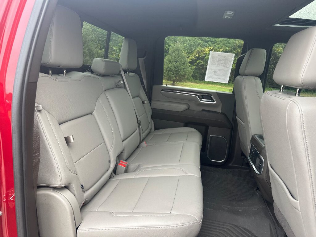 Used 2024 Chevrolet Silverado 2500 LTZ w/ LTZ Convenience Package AWD/4WD image 21