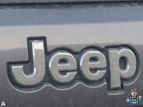 Used 2021 Jeep Grand Cherokee L Limited AWD/4WD image 9