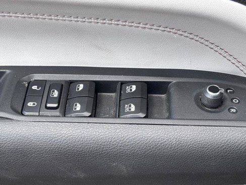 Used 2025 Jeep Compass Limited AWD/4WD image 19