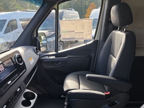 New 2026 Mercedes-Benz Sprinter 2500 image 43