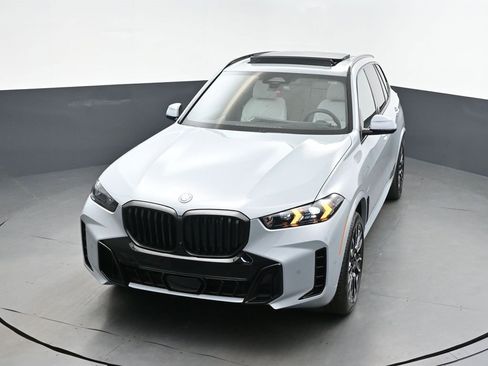 New 2026 BMW X5 xDrive50e w/ M Sport Package image 30
