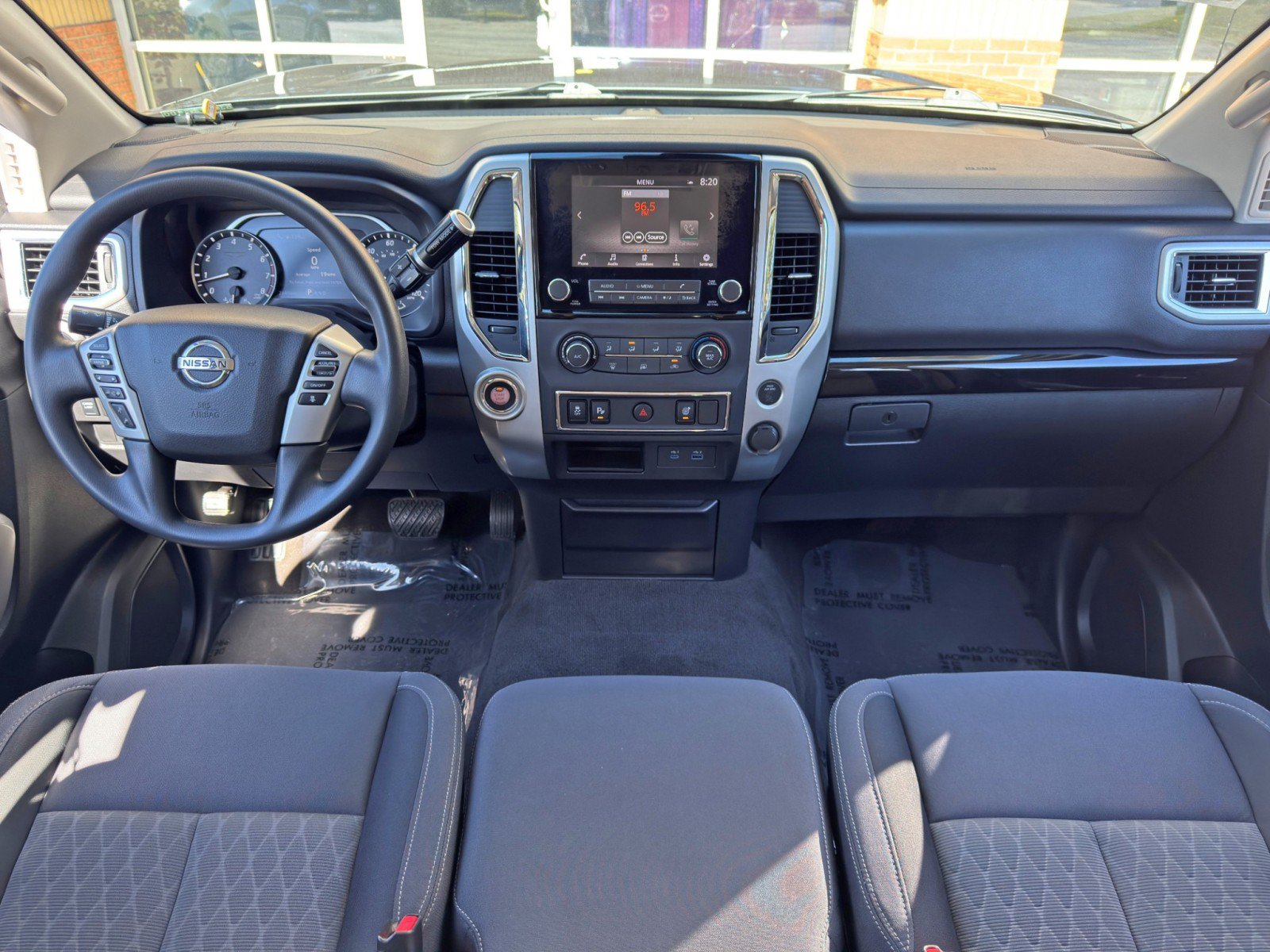 Used 2021 Nissan Titan SV RWD image 10