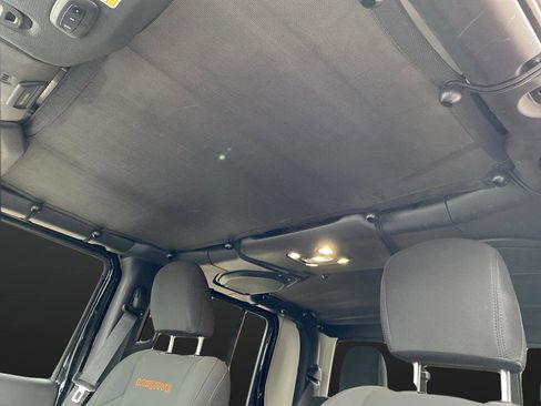 Used 2021 Jeep Gladiator Mojave w/ Cold Weather Group image 7