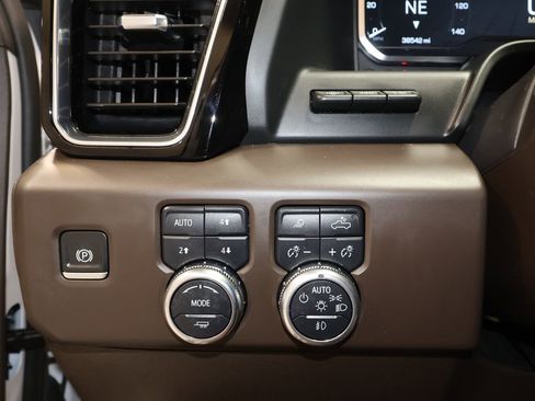 Certified 2024 GMC Sierra 1500 Denali w/ Denali Reserve Package AWD/4WD image 11