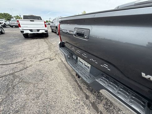 Used 2020 Toyota Tacoma SR5 RWD image 39