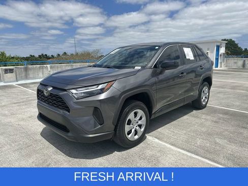Used 2024 Toyota RAV4 LE image 33