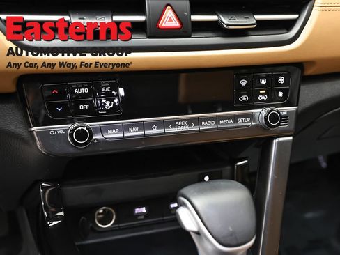 Used 2024 Kia Seltos EX AWD/4WD image 19