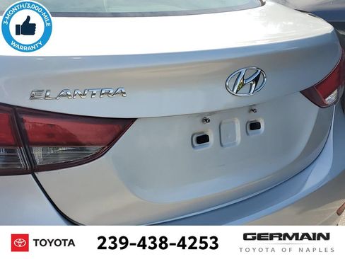 Used 2014 Hyundai Elantra SE FWD image 17
