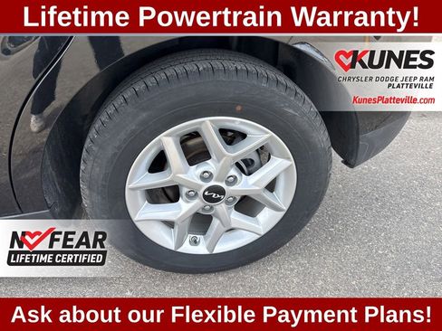 Used 2025 Kia Soul LX FWD image 16