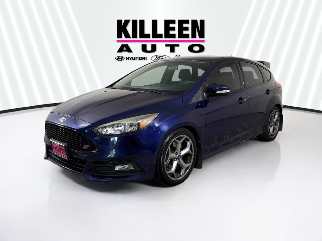 Used 2017 Ford Focus ST FWD image 3