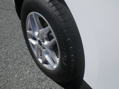 Certified 2024 Ford Edge SEL image 9