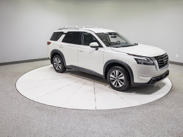 Used 2024 Nissan Pathfinder SL AWD/4WD image 31