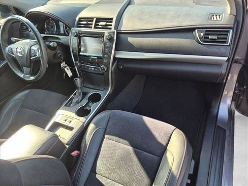 Used 2015 Toyota Camry XSE FWD image 17