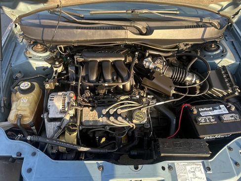 Used 2005 Ford Taurus SEL image 21