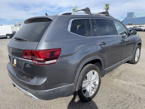 Used 2018 Volkswagen Atlas SEL Premium image 5