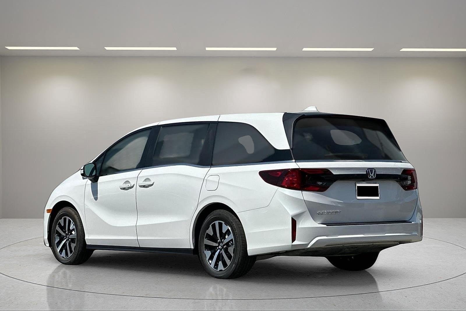 New 2026 Honda Odyssey EX-L image 3