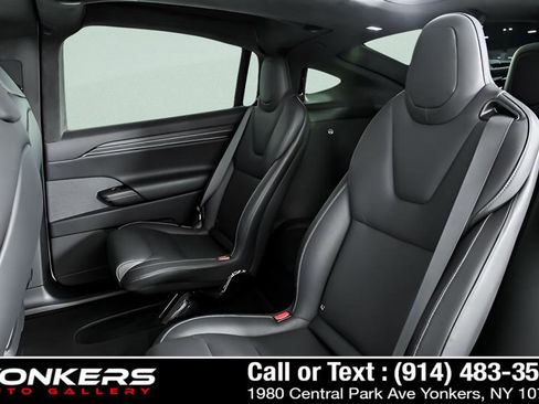 Used 2023 Tesla Model X Plaid image 18