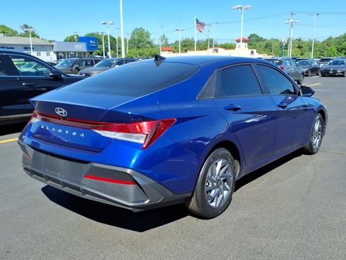 Certified 2024 Hyundai Elantra SEL FWD image 5