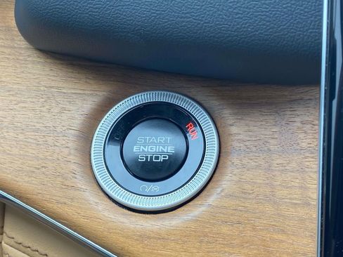 Used 2025 Jeep Grand Cherokee L Summit AWD/4WD image 26