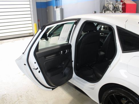 Certified 2025 Honda Civic Sport image 17