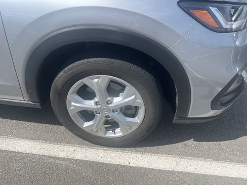 Used 2023 Honda HR-V LX image 9