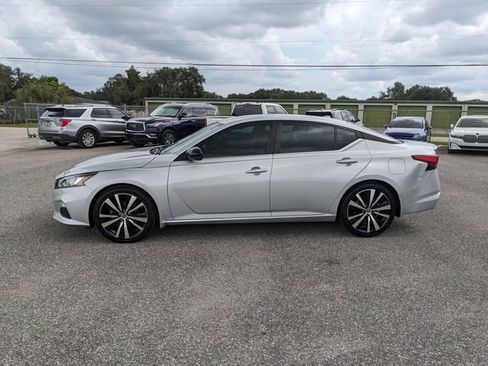 Used 2019 Nissan Altima 2.5 SR w/ SR Premium Package FWD image 7