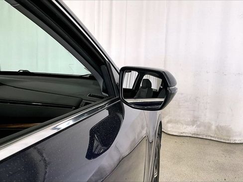 Used 2018 Honda CR-V Touring image 9