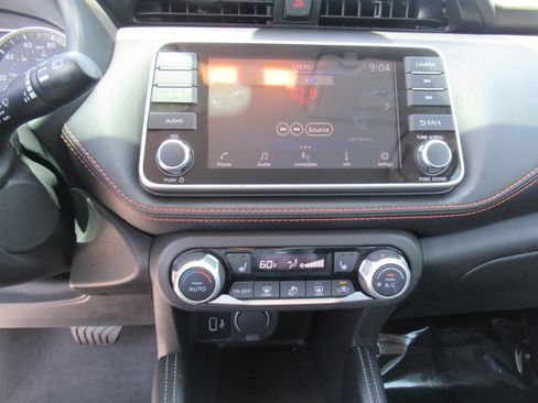 Used 2020 Nissan Kicks SR w/ SR Premium Package FWD image 26