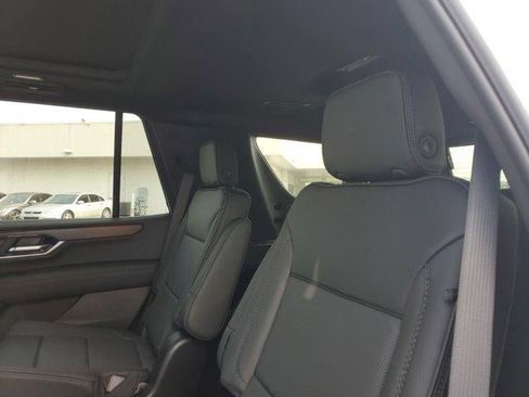 New 2026 GMC Yukon Denali w/ Denali Reserve Package image 10