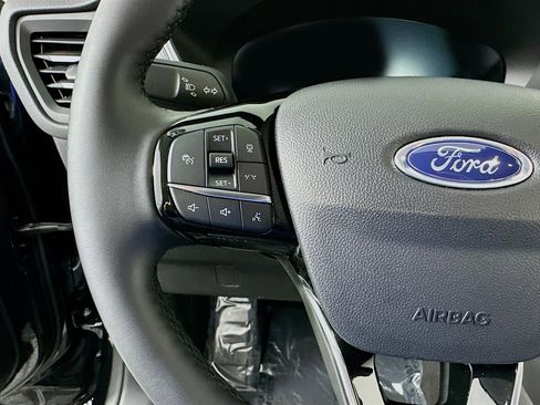 Used 2025 Ford Escape Platinum image 35