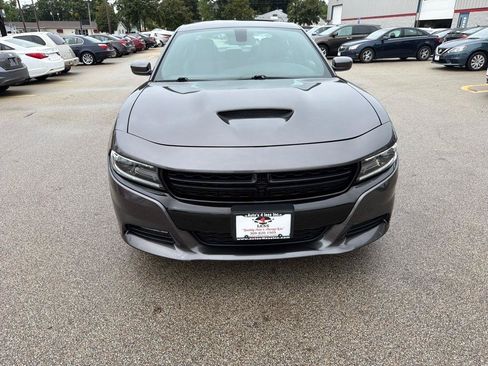 Used 2017 Dodge Charger SXT w/ AWD Plus Group image 3