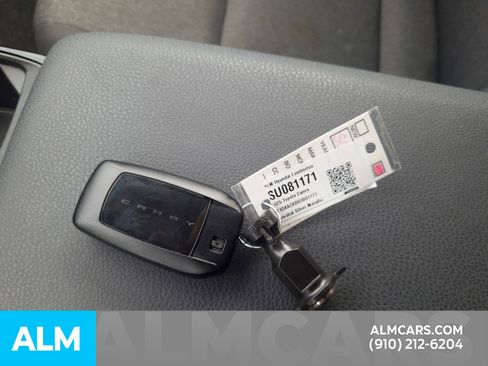 Used 2025 Toyota Camry LE image 35